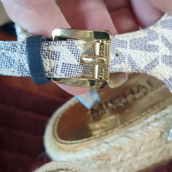 MICHAEL KORS* logo Leather Upper Thong Sandal Espadrille Rubber Bottom Size 6 - Picture 11 of 12